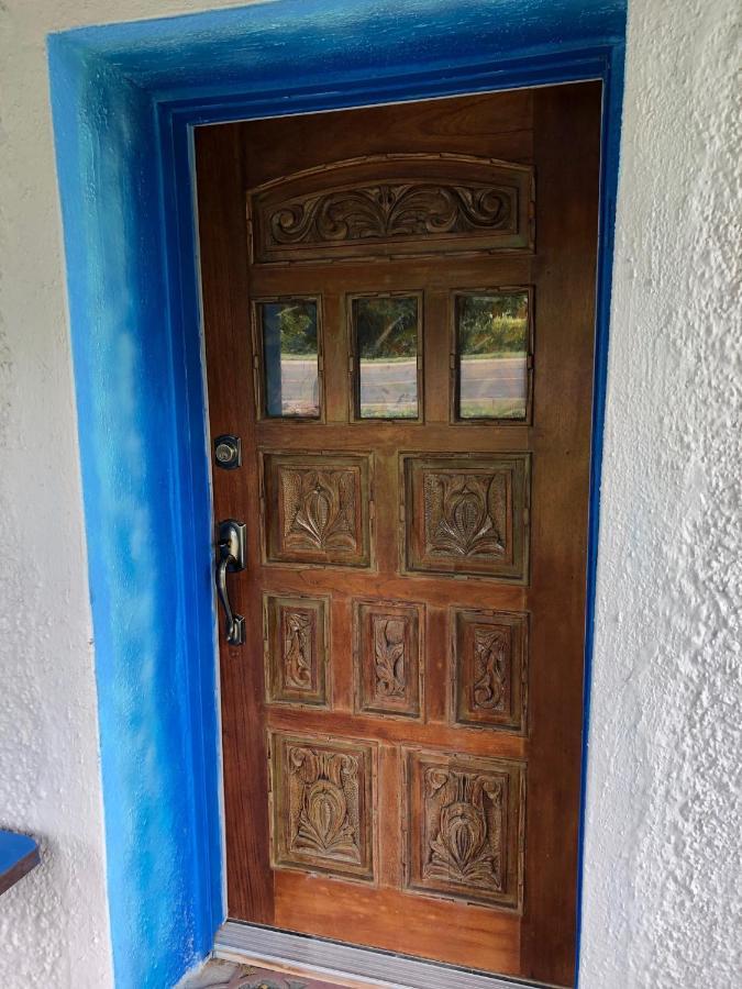 El Viejo Adobe - Across From Sul Ross Campus Bed & Breakfast อัลไพน์ ภายนอก รูปภาพ