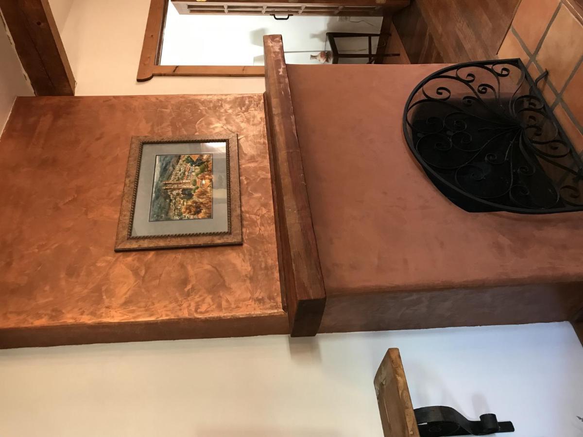 El Viejo Adobe - Across From Sul Ross Campus Bed & Breakfast อัลไพน์ ภายนอก รูปภาพ