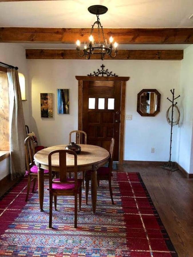 El Viejo Adobe - Across From Sul Ross Campus Bed & Breakfast อัลไพน์ ภายนอก รูปภาพ